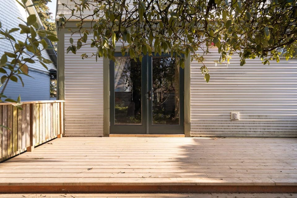 2BR Historic Soul District Remodel House in Portland