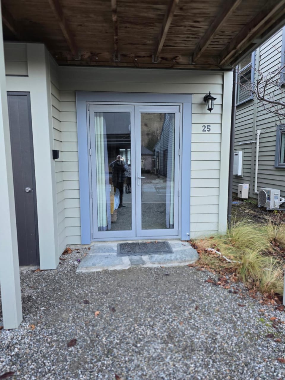 Facade/entrance