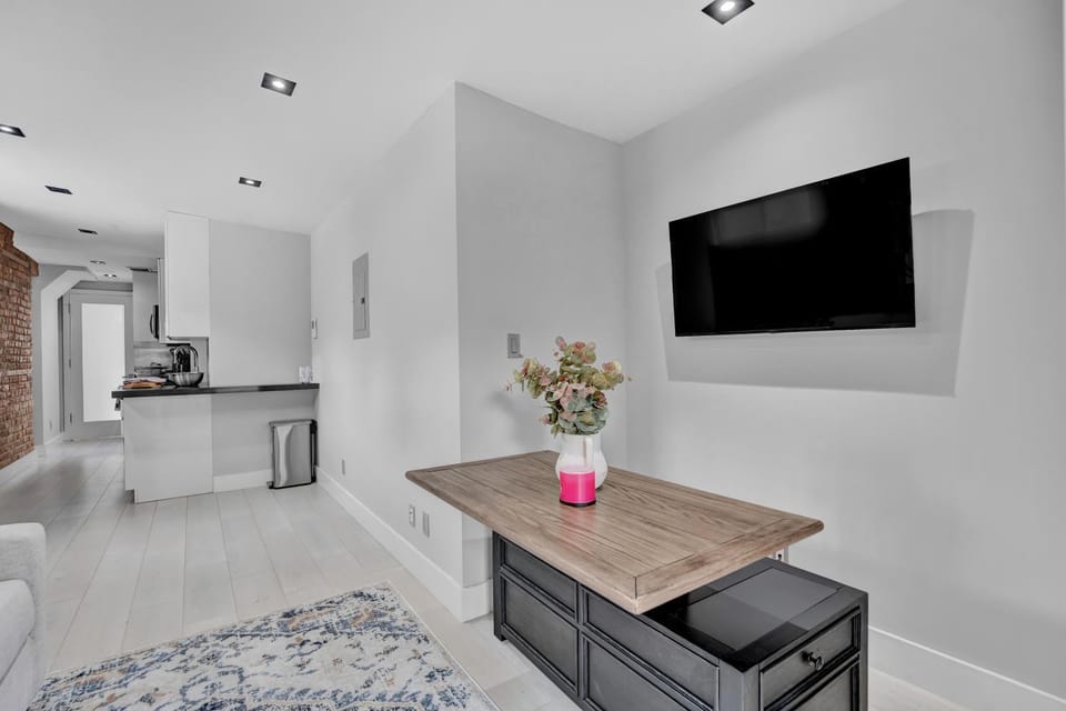 Kitchen or kitchenette, Dining area, pet friendly