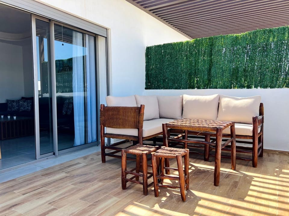 Patio, Balcony/Terrace, Seating area