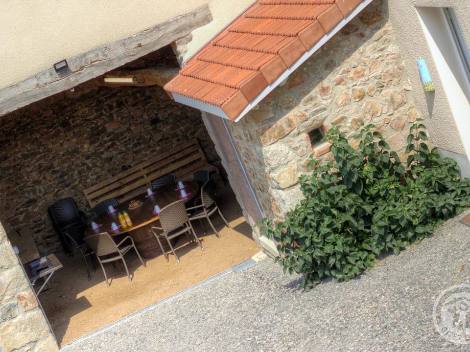 Gîte familial avec fibre, au calme des Monts du Lyonnais - FR-1-496-367 House in Auvergne-Rhône-Alpes