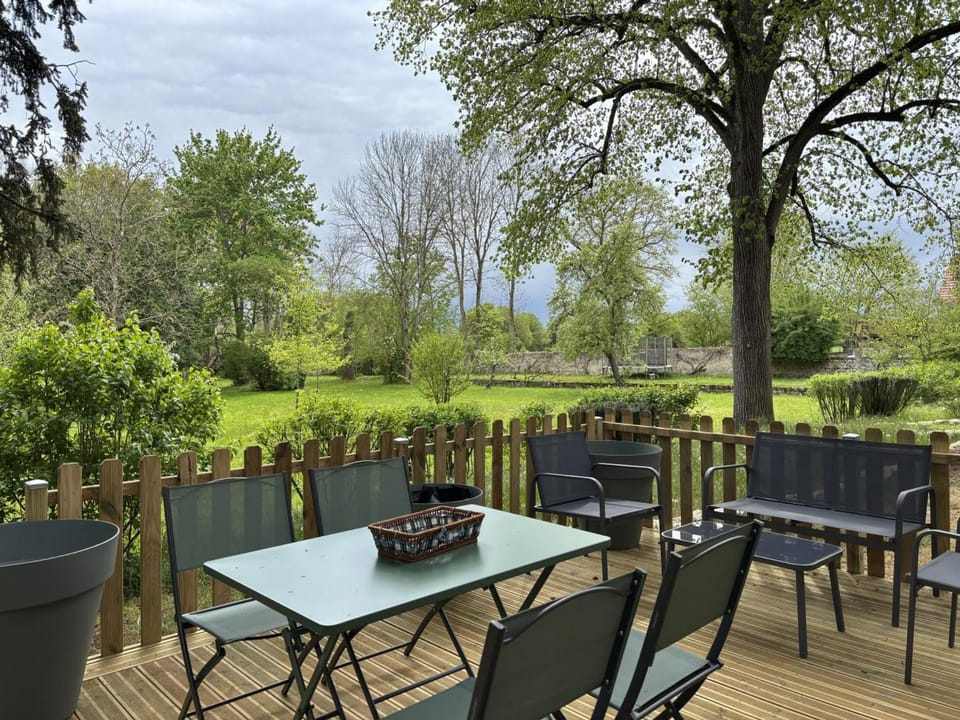 Gîte de charme avec jardin paisible à Souvigny - FR-1-489-583 House in Auvergne-Rhône-Alpes