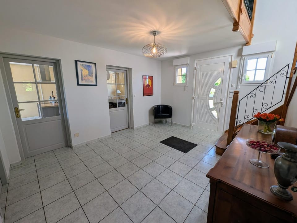 Gîte spacieux à Fretigney avec jardin et billard, idéal pour 8 pers. - FR-1-583-507 House in Bourgogne-Franche-Comté