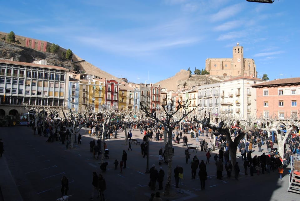 Nearby landmark, Neighbourhood, City view, Landmark view, Shopping Area