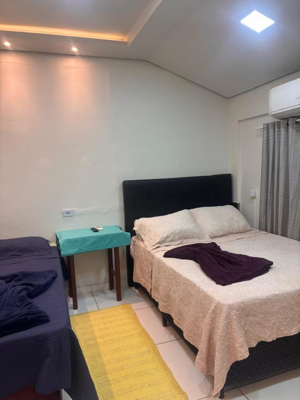 Bed, Photo of the whole room, Bedroom, air conditioner