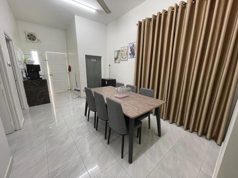 Aufa Homestay 3 Bilik Aircond House in Malaysia