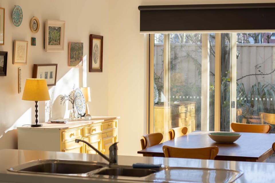 Canvas & Comfort Peaceful Ballarat Base House in Ballarat