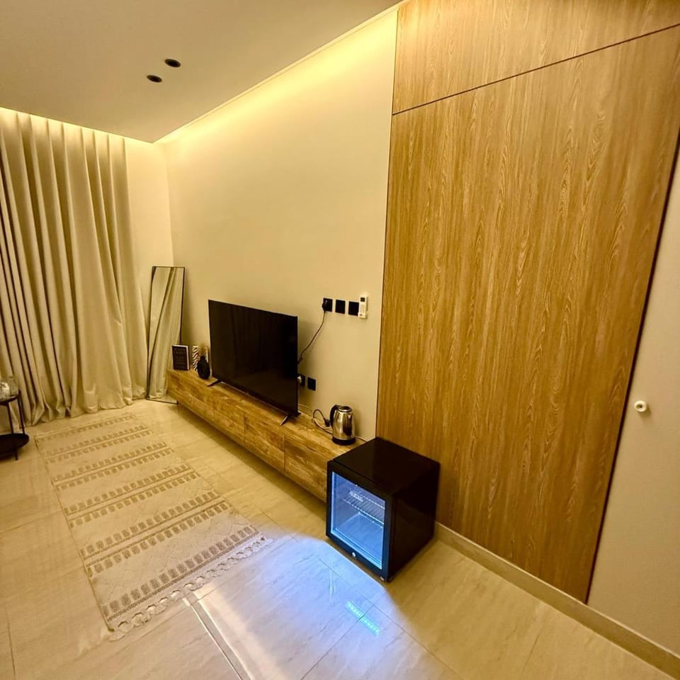أستديو بأثاث فاخر - Luxe Studio Apartment in Al Khobar