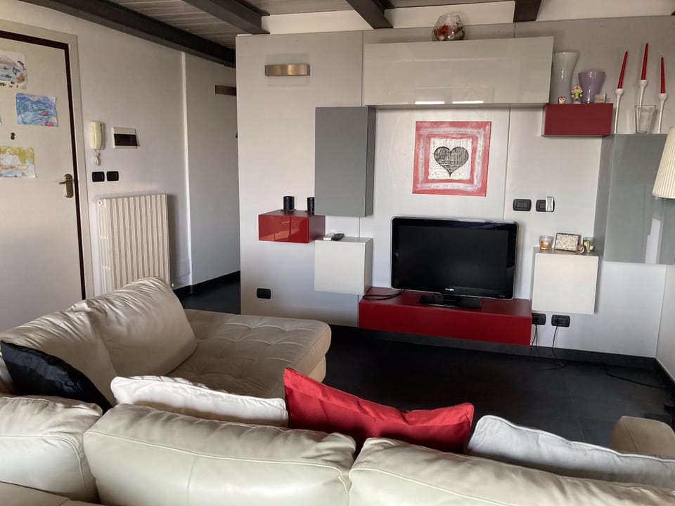 TV and multimedia, Living room, Seating area
