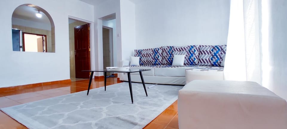 Bed, Living room, Photo of the whole room, Seating area, Dining area, Bedroom