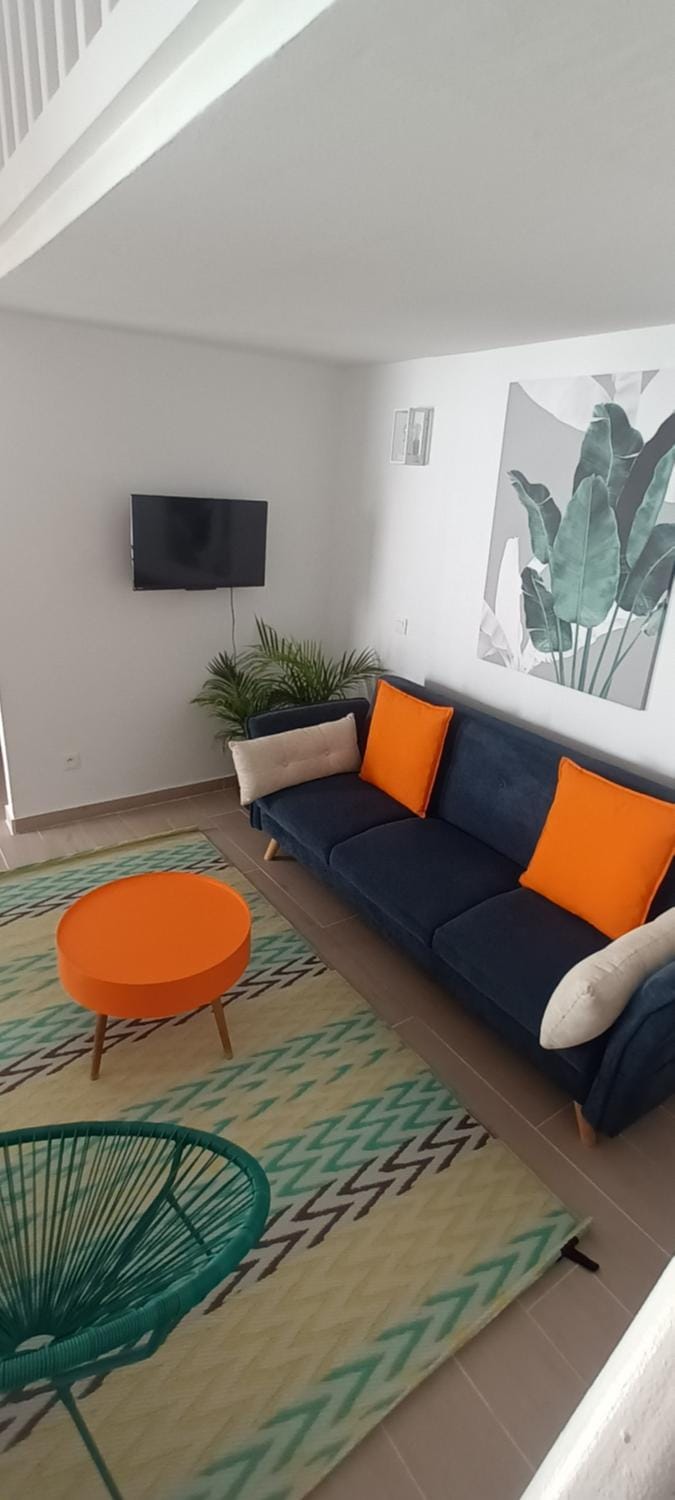 Lumineux Duplex SANDÌA Apartment in Sainte-Anne