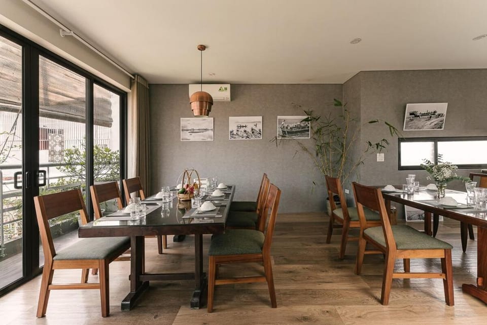 Family room- Hoan Kiem Lake-Elevator- Old Quarter -Garden view Apartment in Hanoi