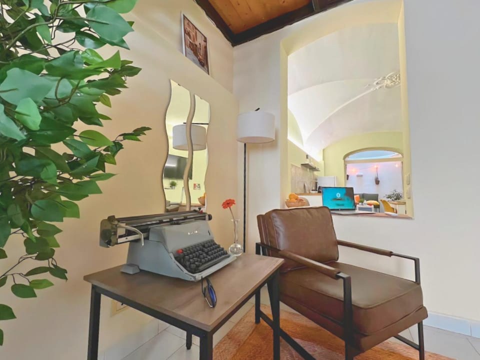 Living room, Seating area, air conditioner