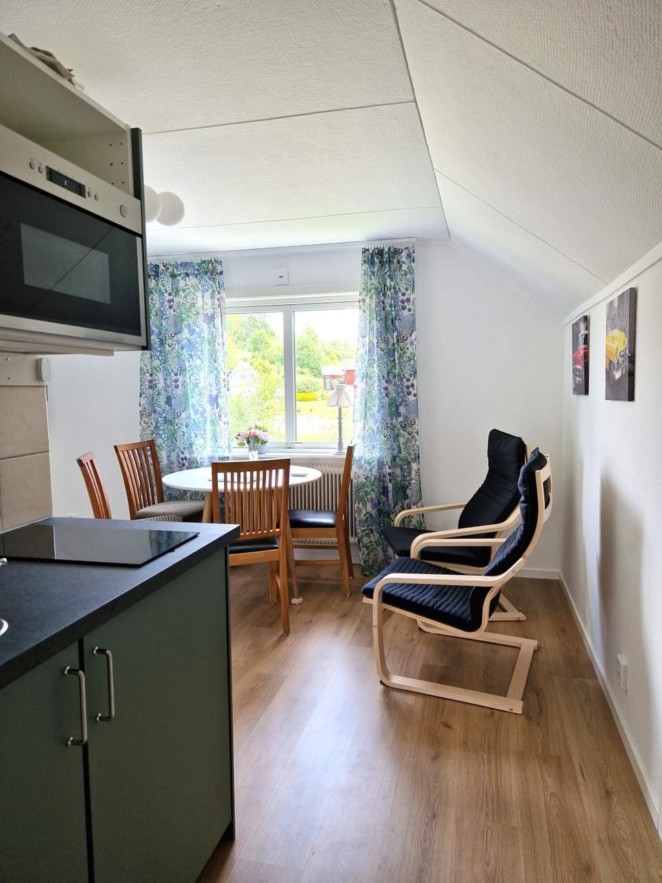 Seating area, Dining area