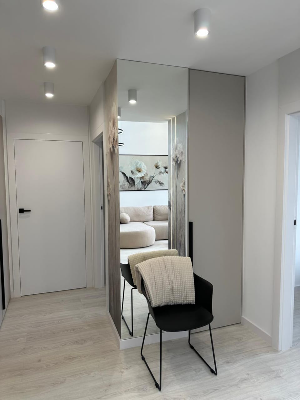 Nowy apartament z dwoma sypialniami i garażem Apartment in Poland
