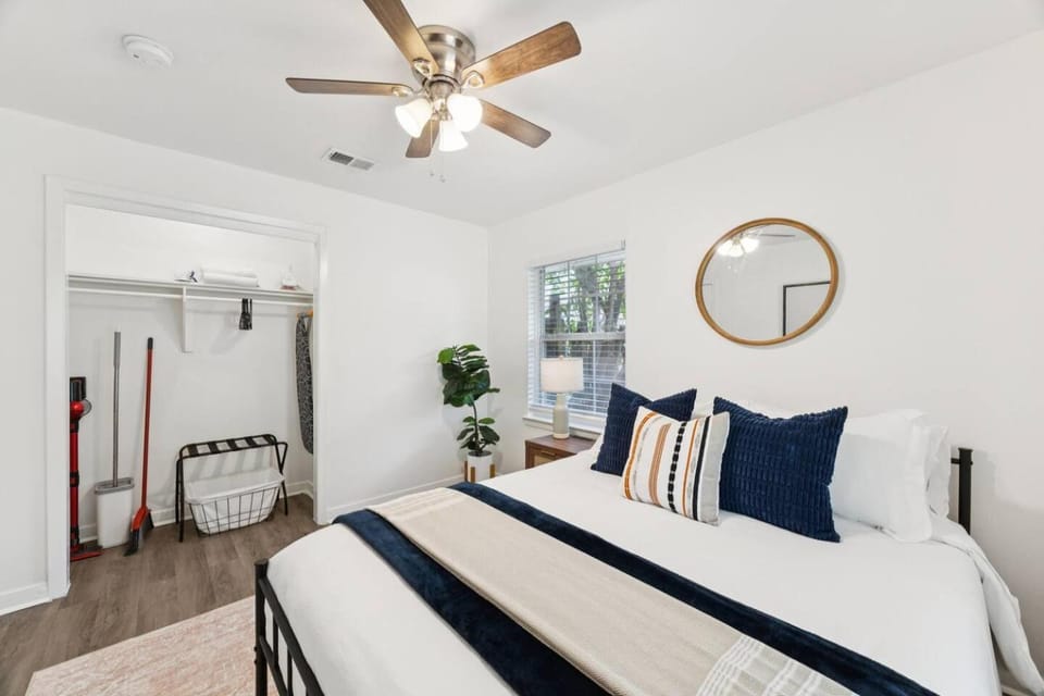 Bed, Bedroom