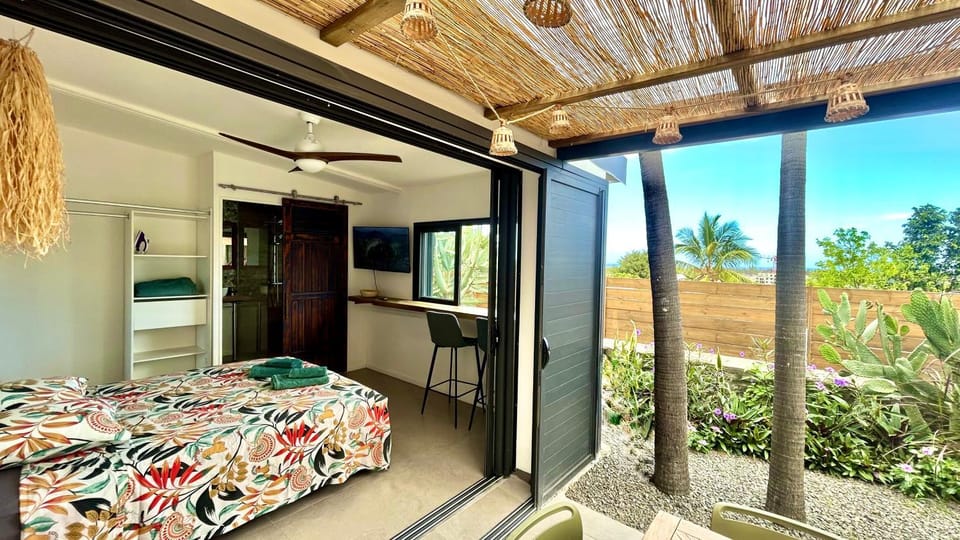 Patio, Day, Garden, Photo of the whole room, Sea view