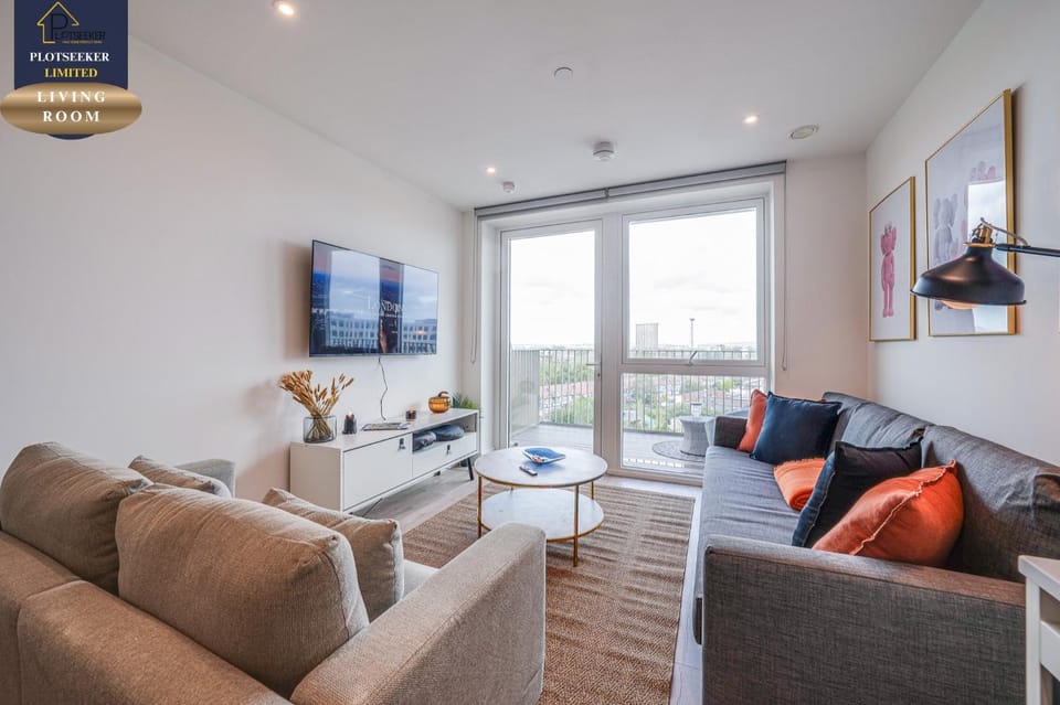 Luxury 2BR Sleeps 6 Wembley & Heathrow Direct Apartment in Wembley
