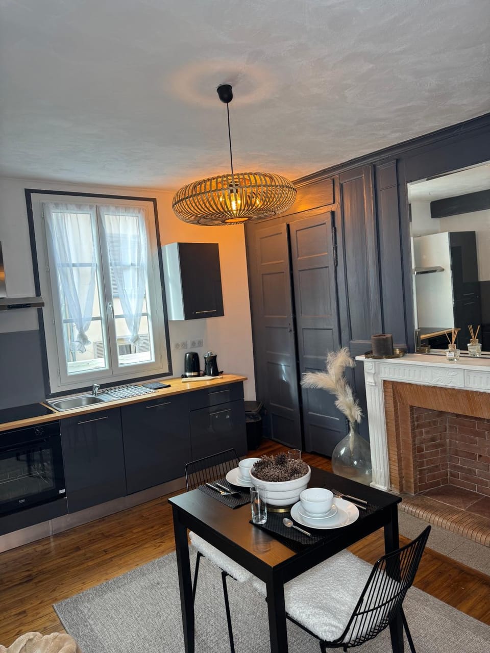 Kitchen or kitchenette, Dining area, pet friendly, stove