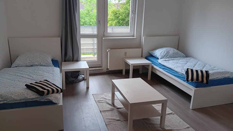 Crew Quartier ALL-INCLUSIVE Monteurzimmer 3 Schlafzimmer mit Küche und Bad in Merseburg Leuna Apartment in Thuringia, Germany