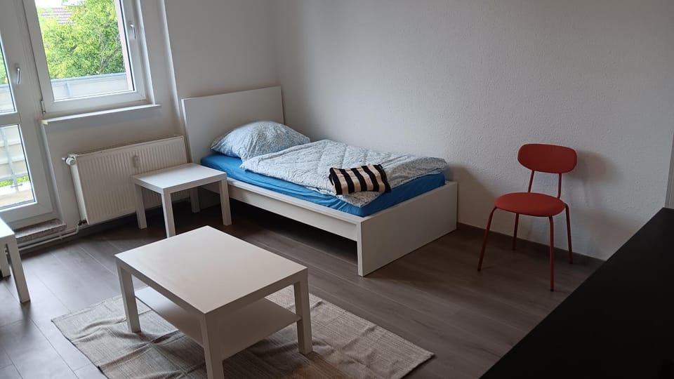 Crew Quartier ALL-INCLUSIVE Monteurzimmer 3 Schlafzimmer mit Küche und Bad in Merseburg Leuna Apartment in Thuringia, Germany