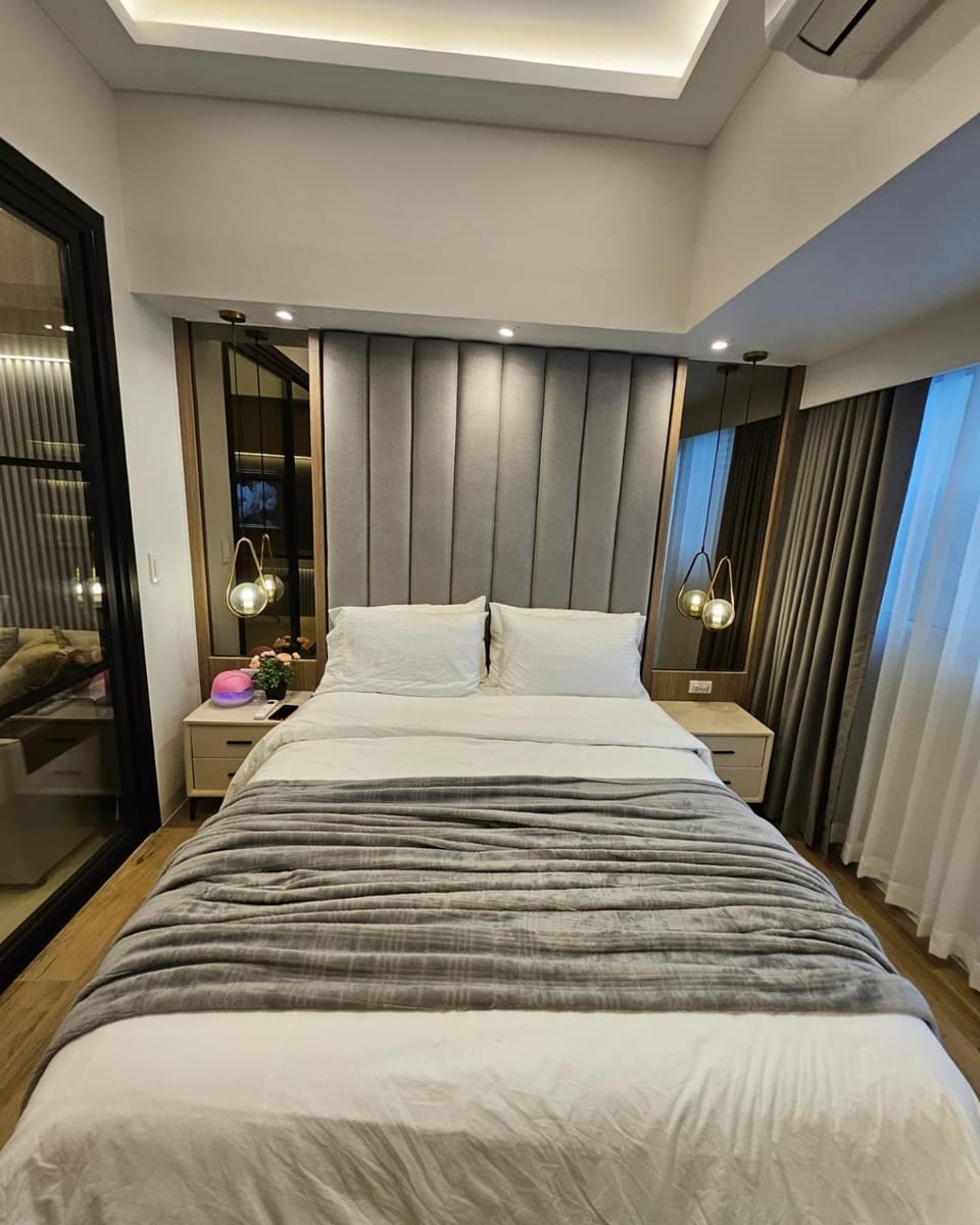 Luxury Apartment Suite 1 at Park McKinley West Apartment in Makati