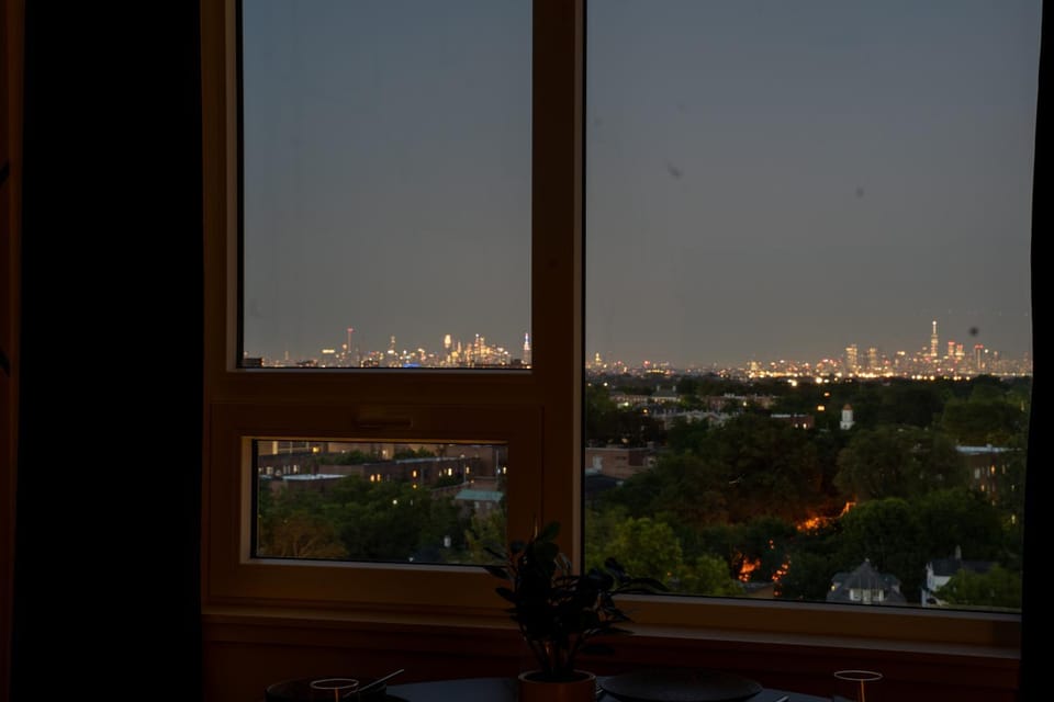 View (from property/room), View (from property/room), Living room, City view, City view