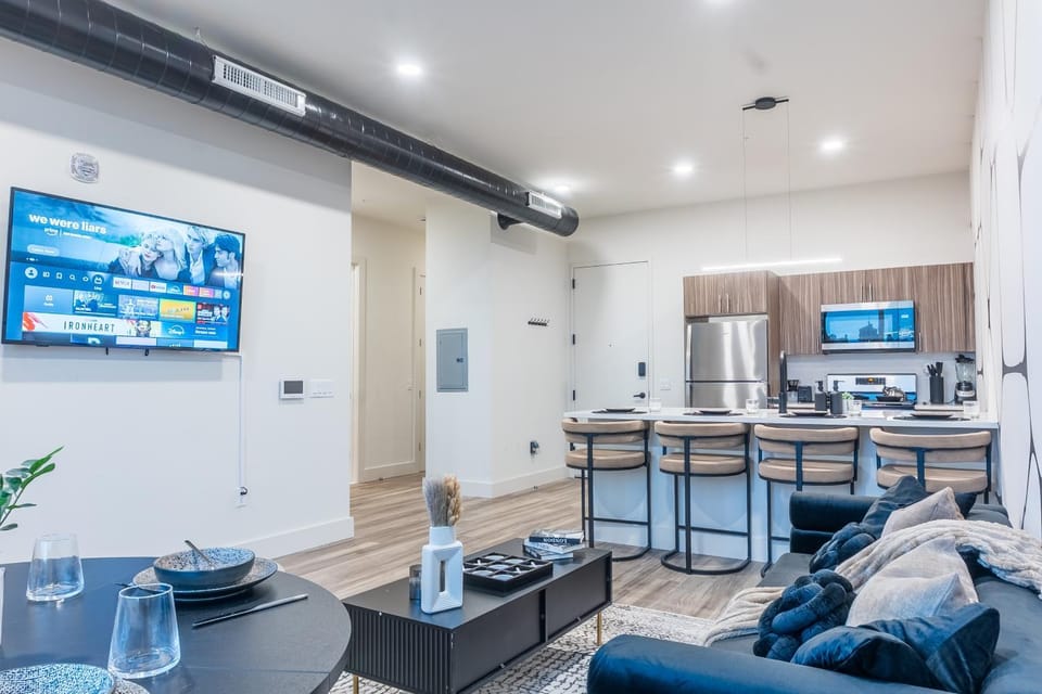 TV and multimedia, Kitchen or kitchenette, Living room, Seating area, Dining area, Dinner, Dinner, dishwasher, minibar, oven, stove
