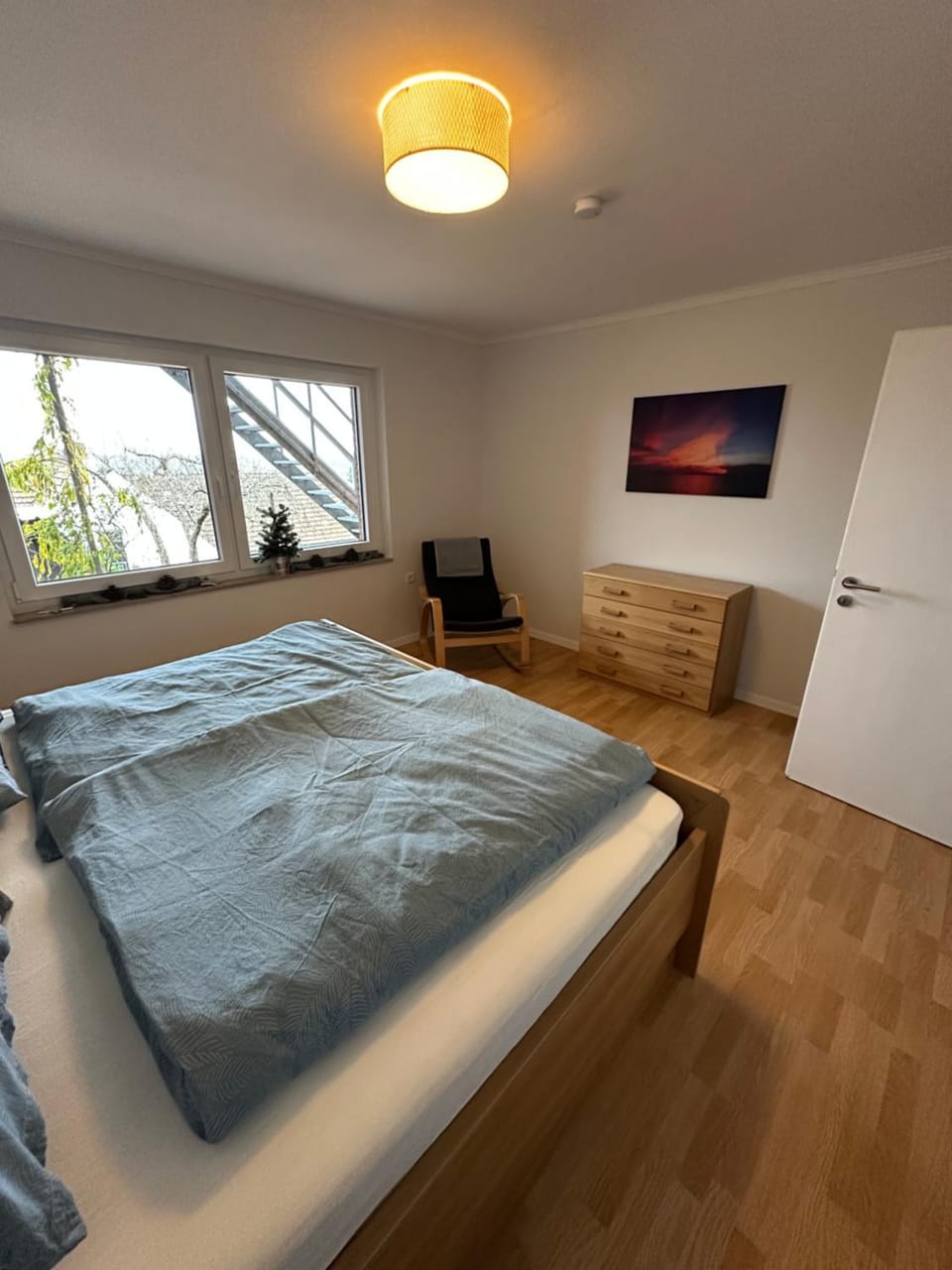 Photo of the whole room, Bedroom