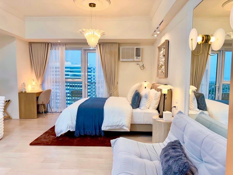 Bed, Living room, Bedroom