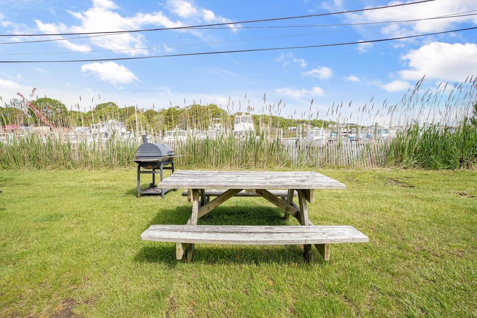 Dockside 2BR - Marina - Dining - Charter Access Unit A House in Montauk
