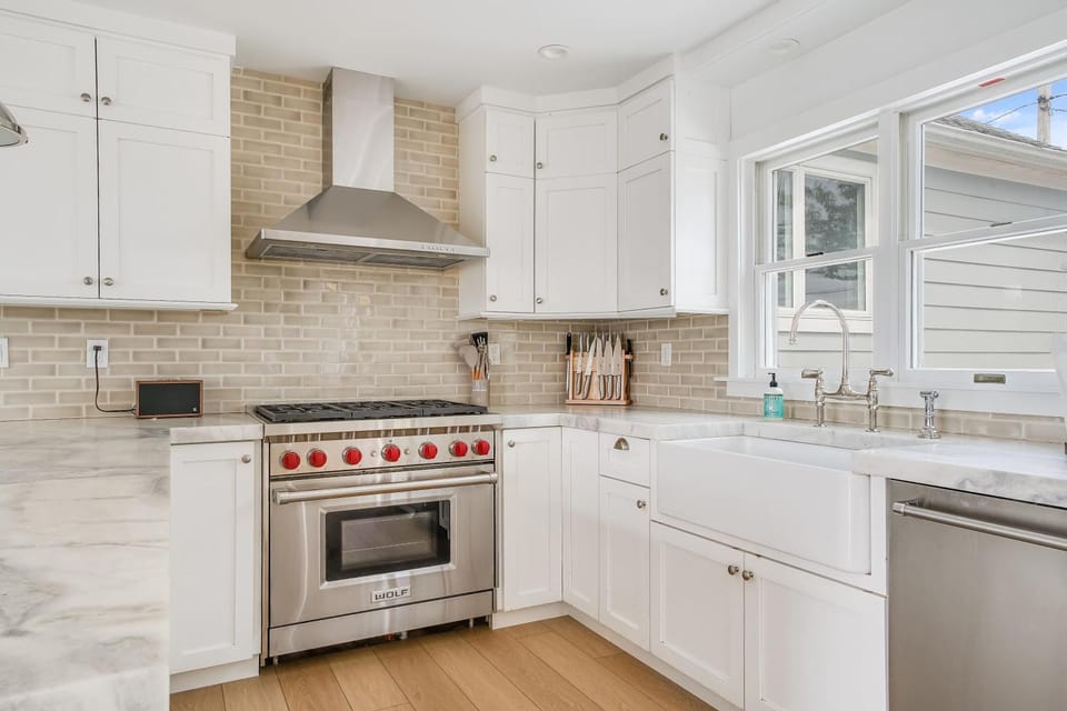 Dockside 2BR - Prime Location on the Marina Unit B Apartment in Montauk