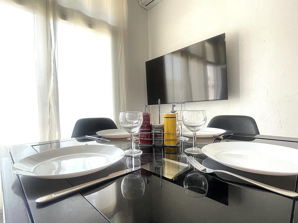 TV and multimedia, Dining area, air conditioner