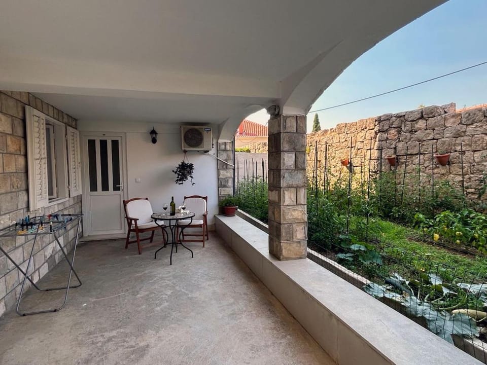 Lilly - Bright Apartment With Outdoor Space Apartment in Dubrovnik