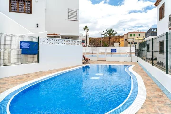 Costa del Silencio Playa Amarilla 3 rooms Pools ,Wifi House in Costa del Silencio