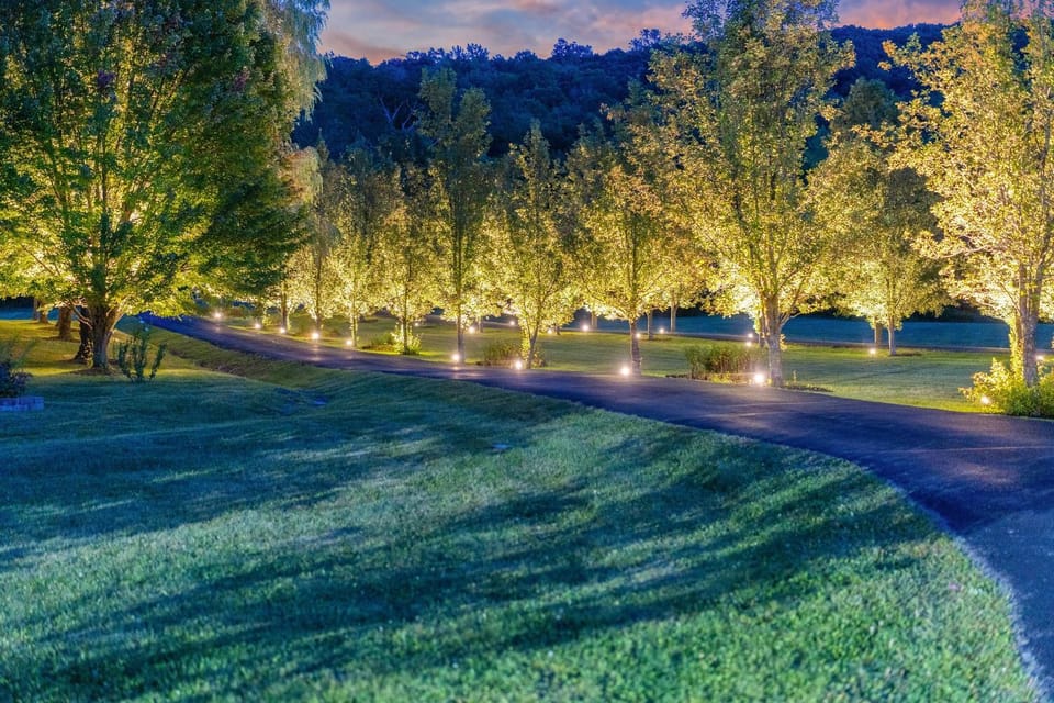 Malkita Terra -Earthly Elegance Villa in Woodbury