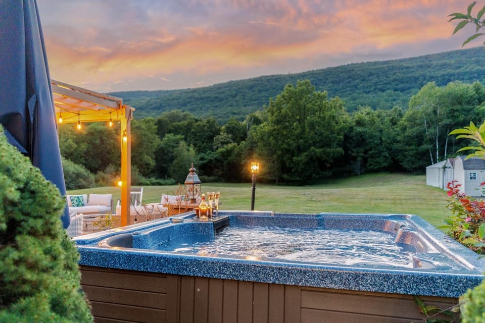 Malkita Terra -Earthly Elegance Villa in Woodbury