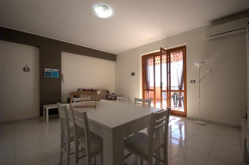 Una Vita Vista Mare Apartment in Acireale