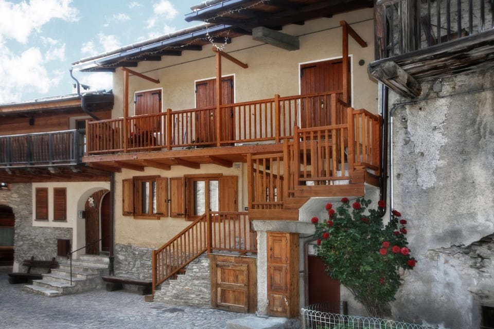 Property building, View (from property/room)