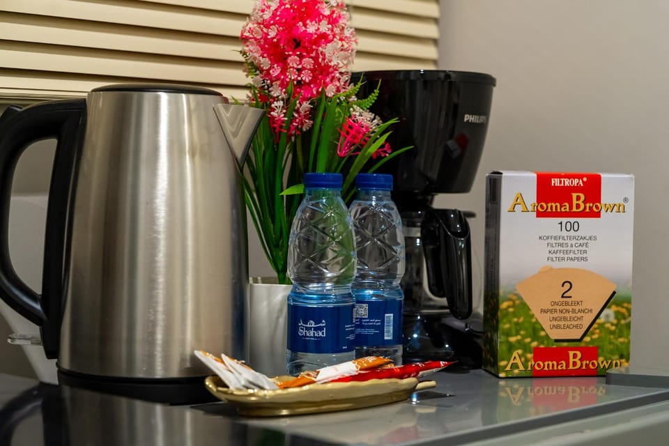 Coffee/tea facilities, Kitchen or kitchenette