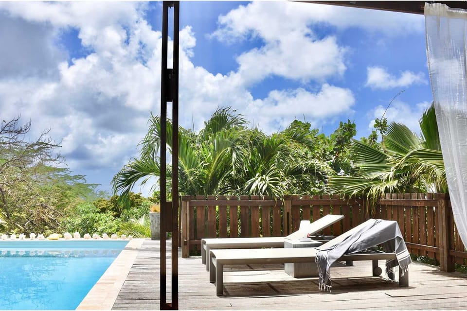 Villa Kas Kris with a tropical garden and a private magnesium pool Villa in Venezuela
