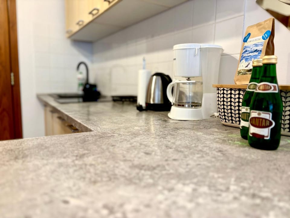 Coffee/tea facilities, kitchen