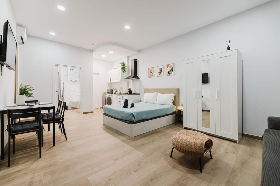 Bed, Dining area, Bedroom, wardrobe, kitchen, kitchen