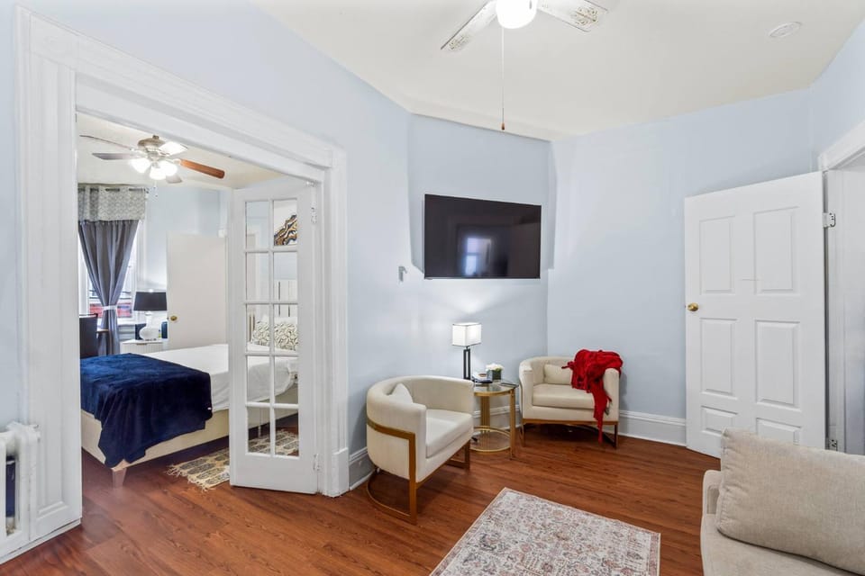 TV and multimedia, Living room, Photo of the whole room, Seating area