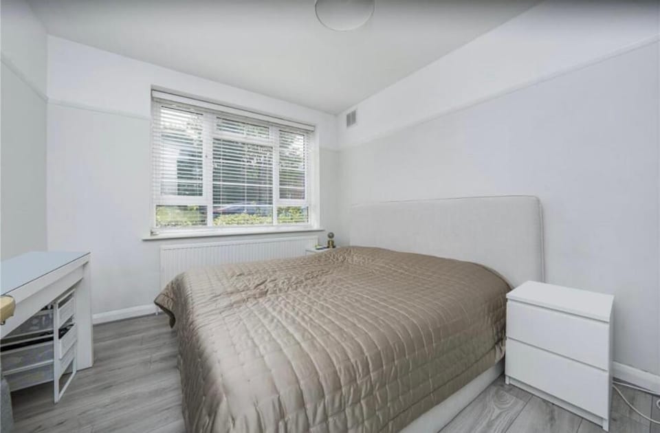 Bright & Stylish 2-Bed Flat by Richmond Bridge Apartment in Twickenham