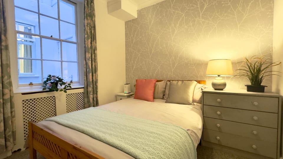 2 Bedroom with 2 Bathroom Apartment Marylebone Apartment in City of Westminster
