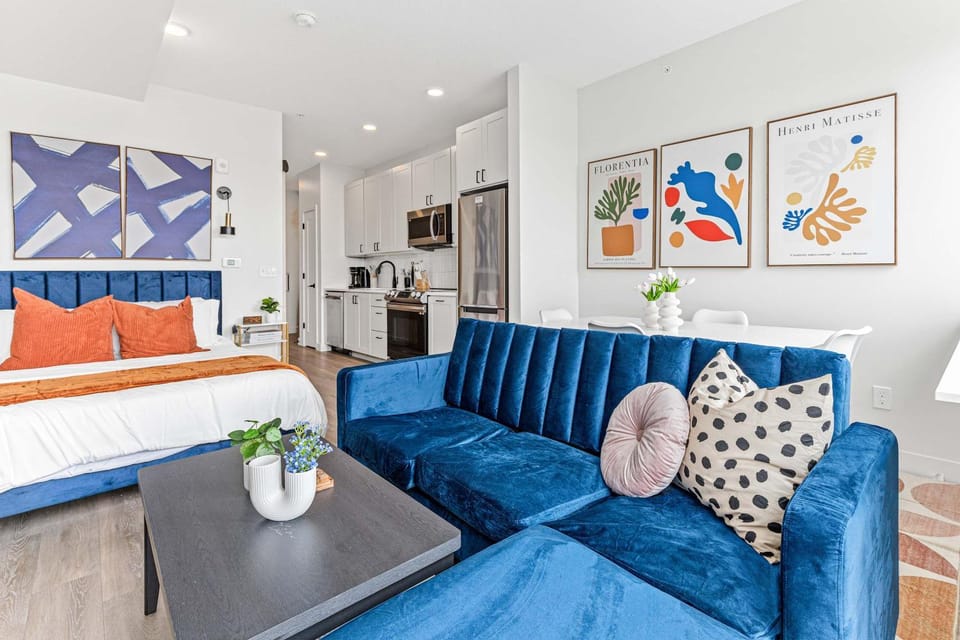 Cozy Studio Escape Near Downtown Minneapolis Apartment in Minneapolis