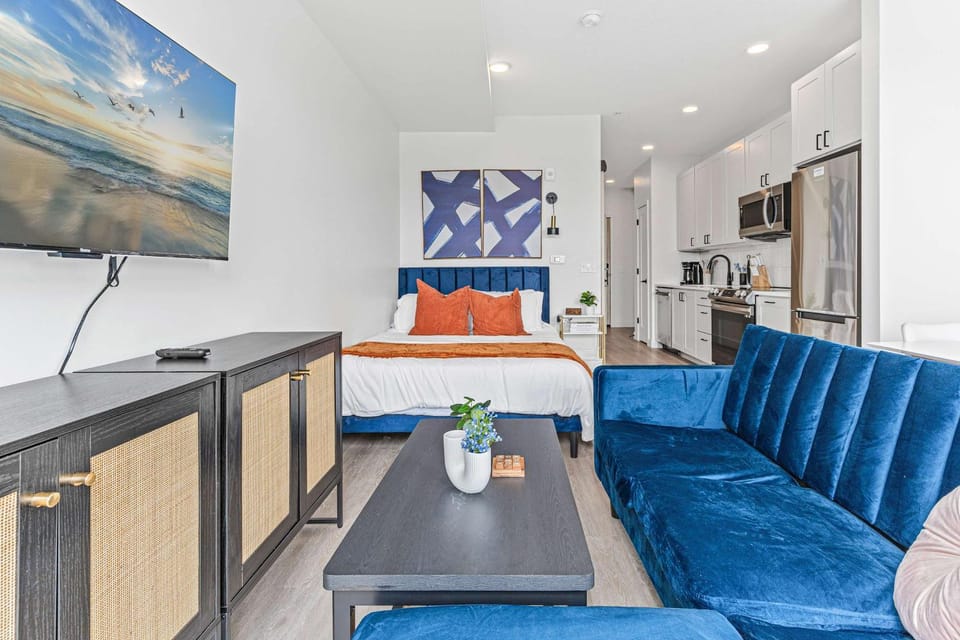 Cozy Studio Escape Near Downtown Minneapolis Apartment in Minneapolis
