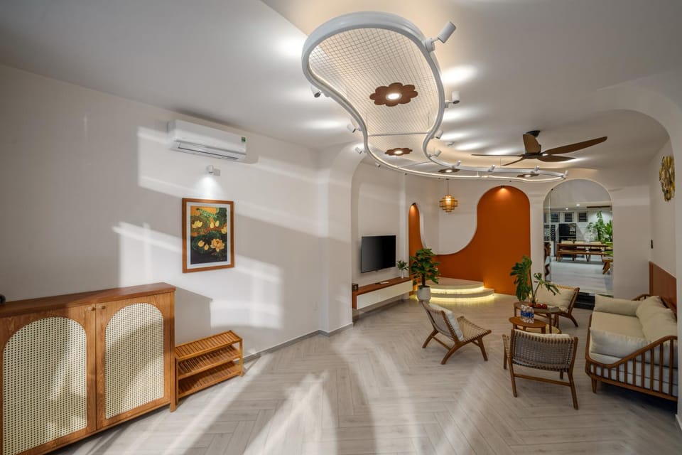Communal lounge/ TV room