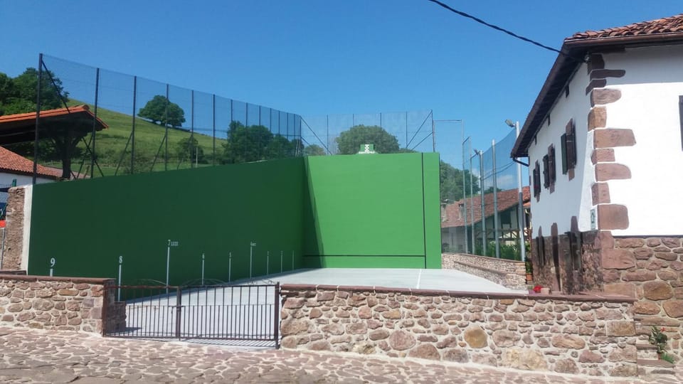 Patio, Facade/entrance, Neighbourhood, View (from property/room), Sports, Sports